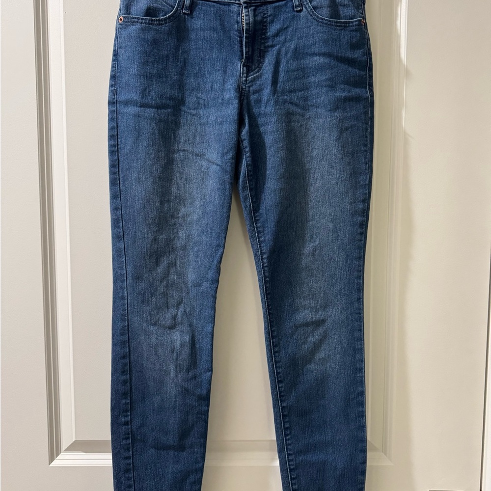 Old Navy Women's Skinny Jeans in Deep Blue
